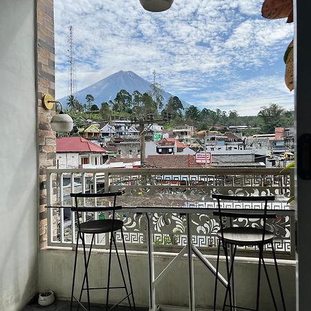 Java Hostel Tumpak Sewu Sidomukti Kültér fotó